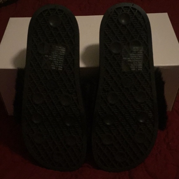NWT CANDIE’S FUZZY SLIPPER/SANDALS - Picture 2 of 3